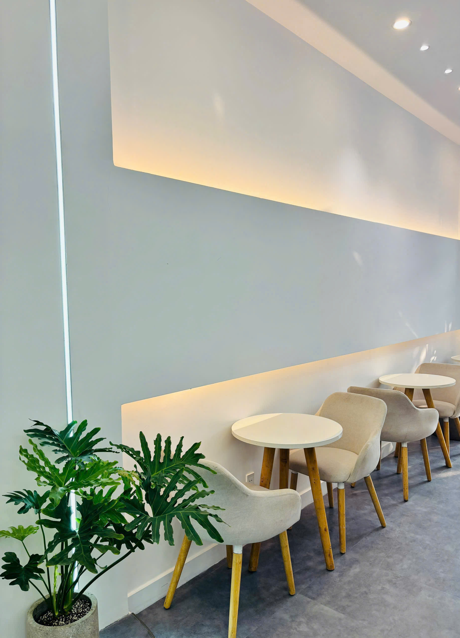 BÁN NHÀ MẶT TIỀN ĐINH TIÊN HOÀNG QUẬN 1 – NHÀ 2 MẶT THOÁNG, CÓ THANG MÁY THỦY LỰC, DÒNG TIỀN 81TR/THÁNG